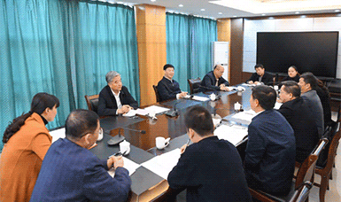 省人大常委會(huì)領(lǐng)導(dǎo)赴順昌征求常委會(huì)工作報(bào)告（稿）意見并在虹潤(rùn)召開座談會(huì)