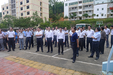 南平市市委書記裴金佳、市長林寶金率市委市政府全部領導及各市縣主要領導一行蒞臨我公司視察指導
